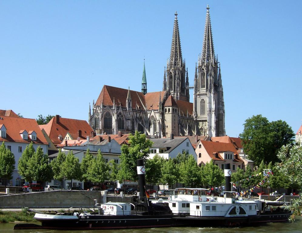 Apartments Hofgarten Regensburg Ruang foto